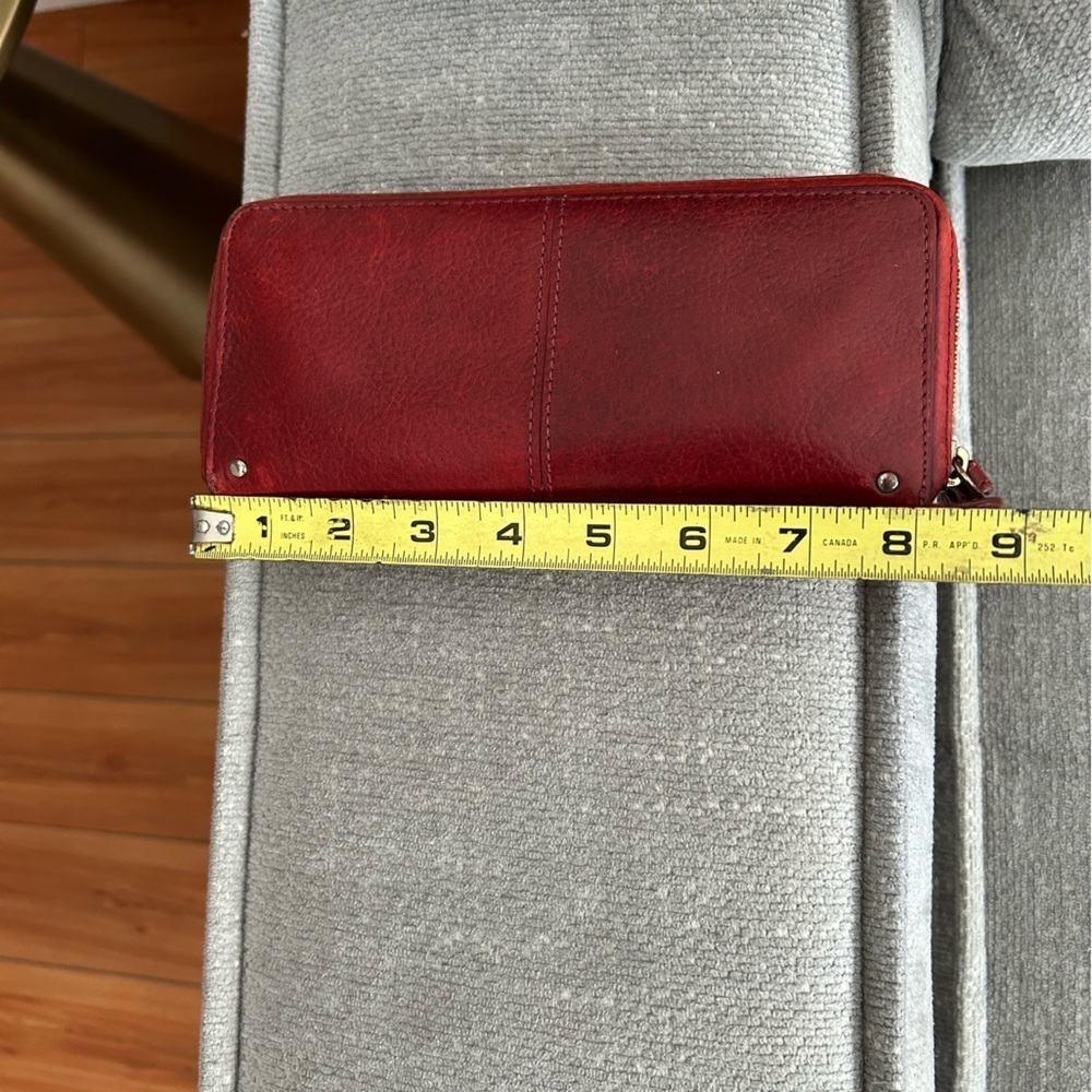 Abercrombie & Fitch Vintage Boho Leather Red Zip Around Wallet Wristlet Band - Picture 4 of 7
